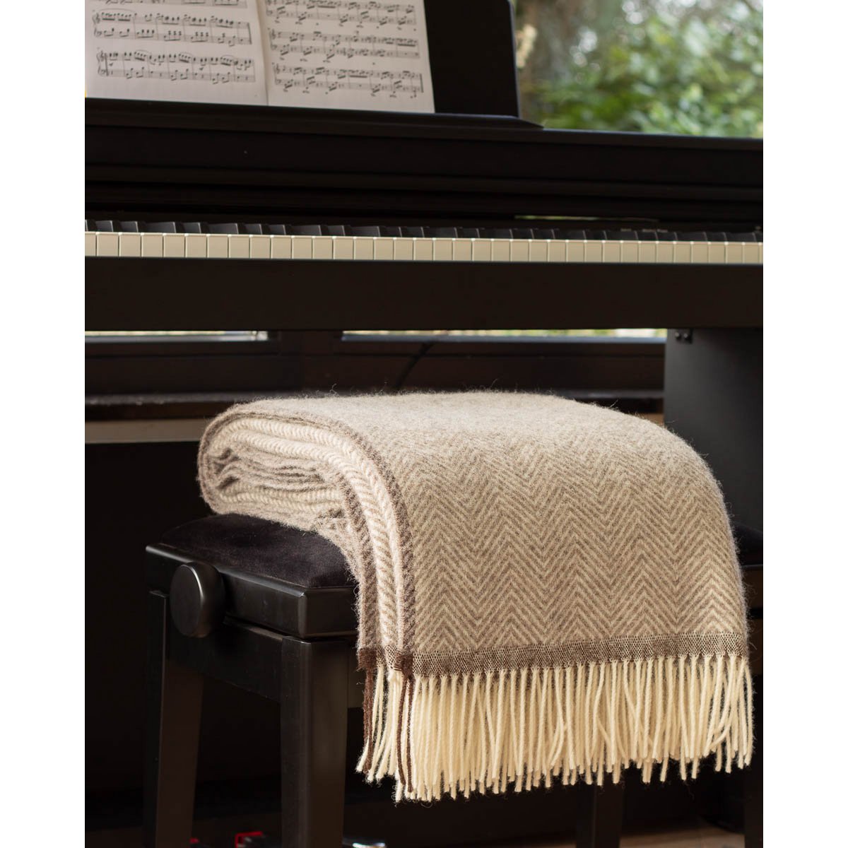 Wool Throw Blanket, Beige – Soft Comfort for Everyday Living